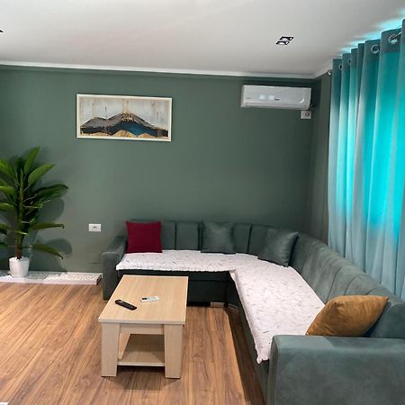 Novs Apartment3 Gjirokastër 외부 사진